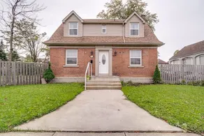 Convenient & Comfortable Manor - Image 4