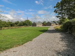 Snowdrop Cottage - Image 3