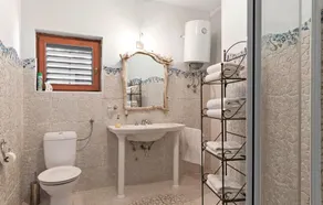 Awesome Home in Zaboric With 5 Bedrooms and Internet - Image 2