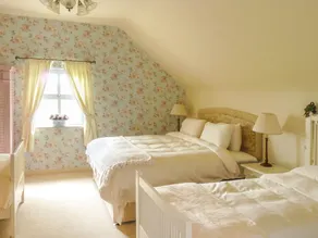 Brookwood Cottage - Image 3