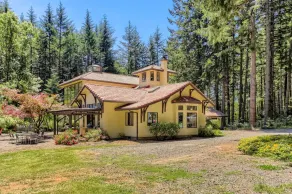 Mediterranean Home at Beavercreek - Image 5