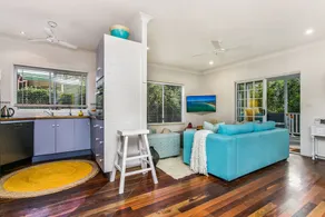 Sunshine House - Image 5