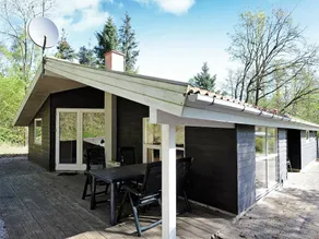 Cozy Holiday Home in Jutland With Sauna - Image 4