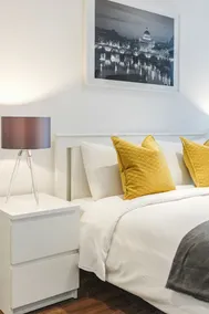 Royal Docks Guesthouse by LUXHABITAT - Image 2