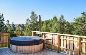 Awesome Home in Treungen With 4 Bedrooms, Jacuzzi and Wifi - Image 2