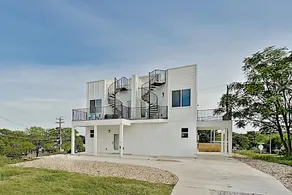 Lavish Eastside W/ Private Rooftop Deck 2 Bedroom Condo - Image 4