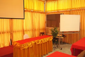 U-Sa Family Hotel - Image 2