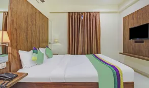 FabHotel Arastu - Image 3