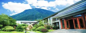 Fragrant Hills Holiday Business Hotel - Image 3