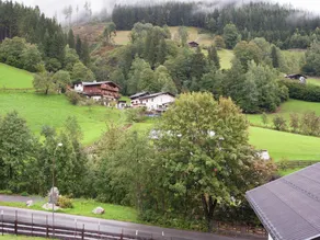Cozy Chalet with Sauna in Zell am See, Salzburg - Image 4