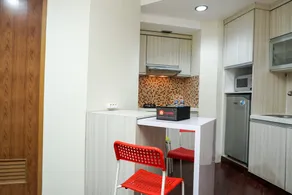 Comfy 3BR Apt @ Mediterania Gajah Mada By Travelio - Image 4