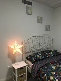 Chic & Cosy Apartment near Airport and CBD - Image 5