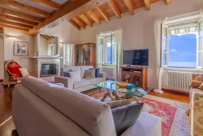 Easy Welcome Aglaia Luxury Lake View Apartment - Image 4