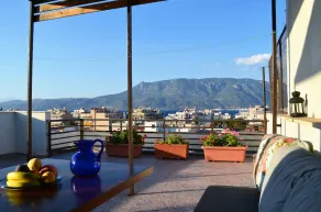 Astonishing View Central Apartment - Image 4