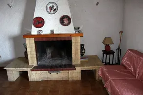 Traditional house by the sea - Image 2