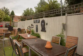 The Red Lion - Image 2