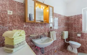 Awesome Home in Pula With Wifi and 2 Bedrooms - Image 2