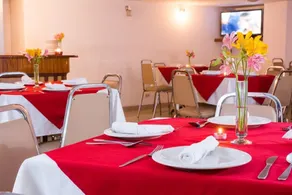 Hotel Del Rey - Image 5
