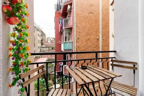 Cozy 3bed Flat With Balcony Close to Plaza España! - Image 4