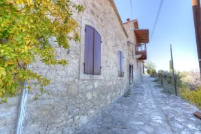 Komi Lofou Traditional House - Image 3