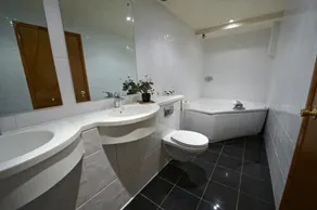 The Gate Hotel - Image 2