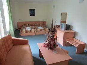 Aurelia Hotel - Image 4