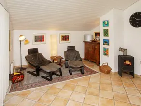 Alluring Holiday Home in Hemmet near Sea - Image 4