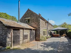 Lakeside Cottage - Image 5