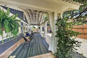 Charming W/ Chic Decor -- Walk To Downtown 3 Bedroom Home - Image 5