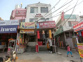 Hotel Grand Plaza By OYO Rooms - Image 3