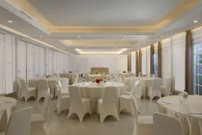 Hotel Santika Seminyak - Image 2