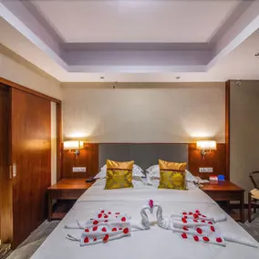 Zijin Huaju Yashe Hotel (Changxing Dongyufang Jiuhuicheng Branch) - Image 2