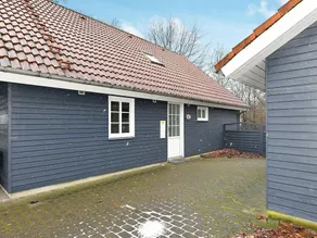 Simplistic Holiday Home in Oksbøl With Sauna - Image 4