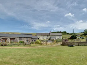 Rural Holiday Home in Tiverton With Jacuzzi Near Sea - Image 5