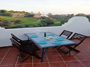 Sunny and Spacious Apartment With own Entrance to Pool - Image 2