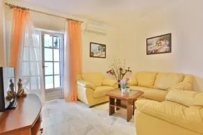 Montesan Beach Apartments Sveti Stefan - Image 3