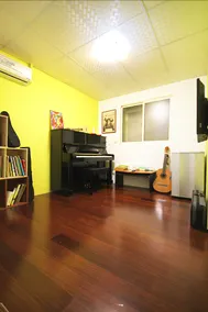 Feng Chia Music House - Image 2