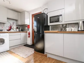 Phoenix Cottage - Image 3