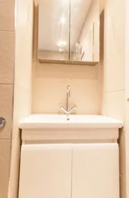 Spacious 2 Bedroom Flat in Queens Park - Sleeps 6 - Image 3