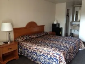 HiWay Inn & Suites Wilburton - Image 4