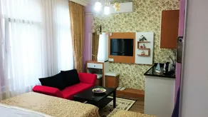 Golden House - Image 5