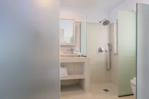 Kouros Home Hotel - Image 3