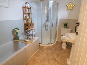 Stoneycroft - Image 2