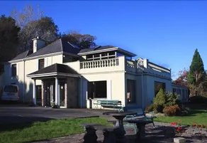 Riverside House - Image 1