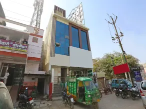 KN Plaza Hotel by OYO Rooms - Image 3