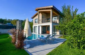 Gorgeous Villa With Private Pool and Jacuzzi in Fethiye - Image 4