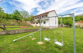 Beautiful Home in Muskovci With 3 Bedrooms, Wifi and Outdoor Swimming Pool - Image 2