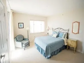 Elegant Condo with Olympic-Size Pool and Gorgeous Sunset Views by RedAwning - Image 3
