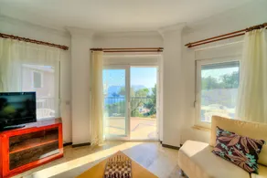 Paradise 2 Apartment - Image 2