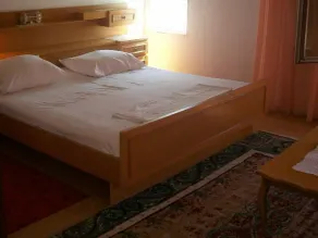 Apartment Ljuba - large terrace - Image 3